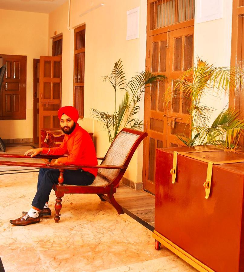 הרידוואר Gobind Bhawan Heritage Hotel מראה חיצוני תמונה