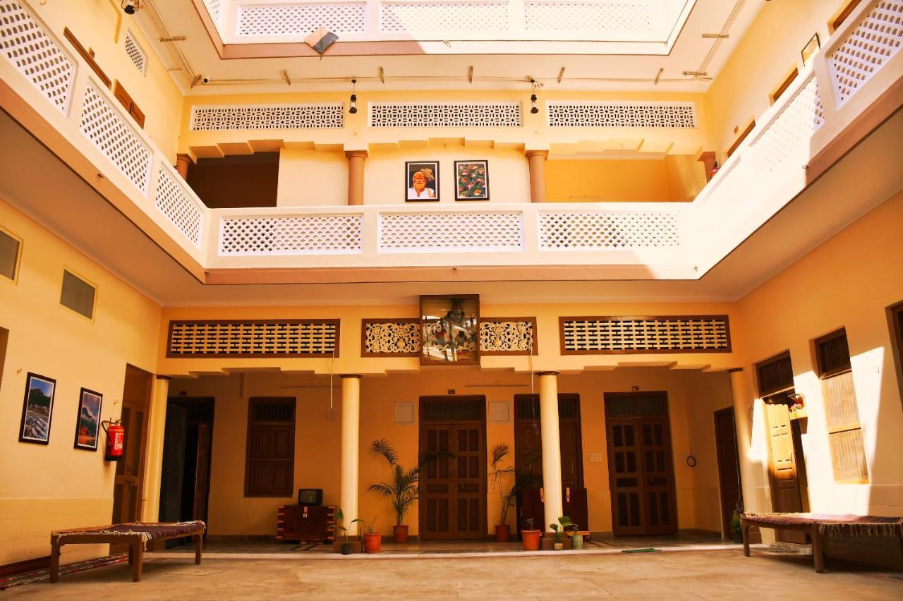 הרידוואר Gobind Bhawan Heritage Hotel מראה חיצוני תמונה