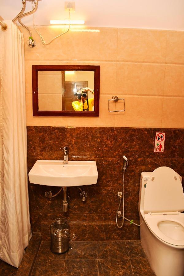 הרידוואר Gobind Bhawan Heritage Hotel מראה חיצוני תמונה