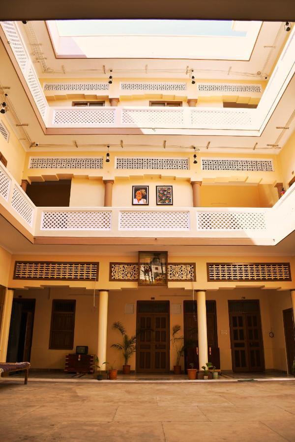 הרידוואר Gobind Bhawan Heritage Hotel מראה חיצוני תמונה